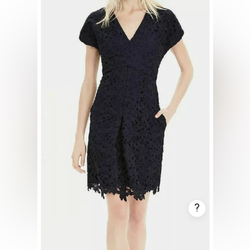 Banana Republic Brand V-Neck Lace Dress. Size 4. Navy Blue.
